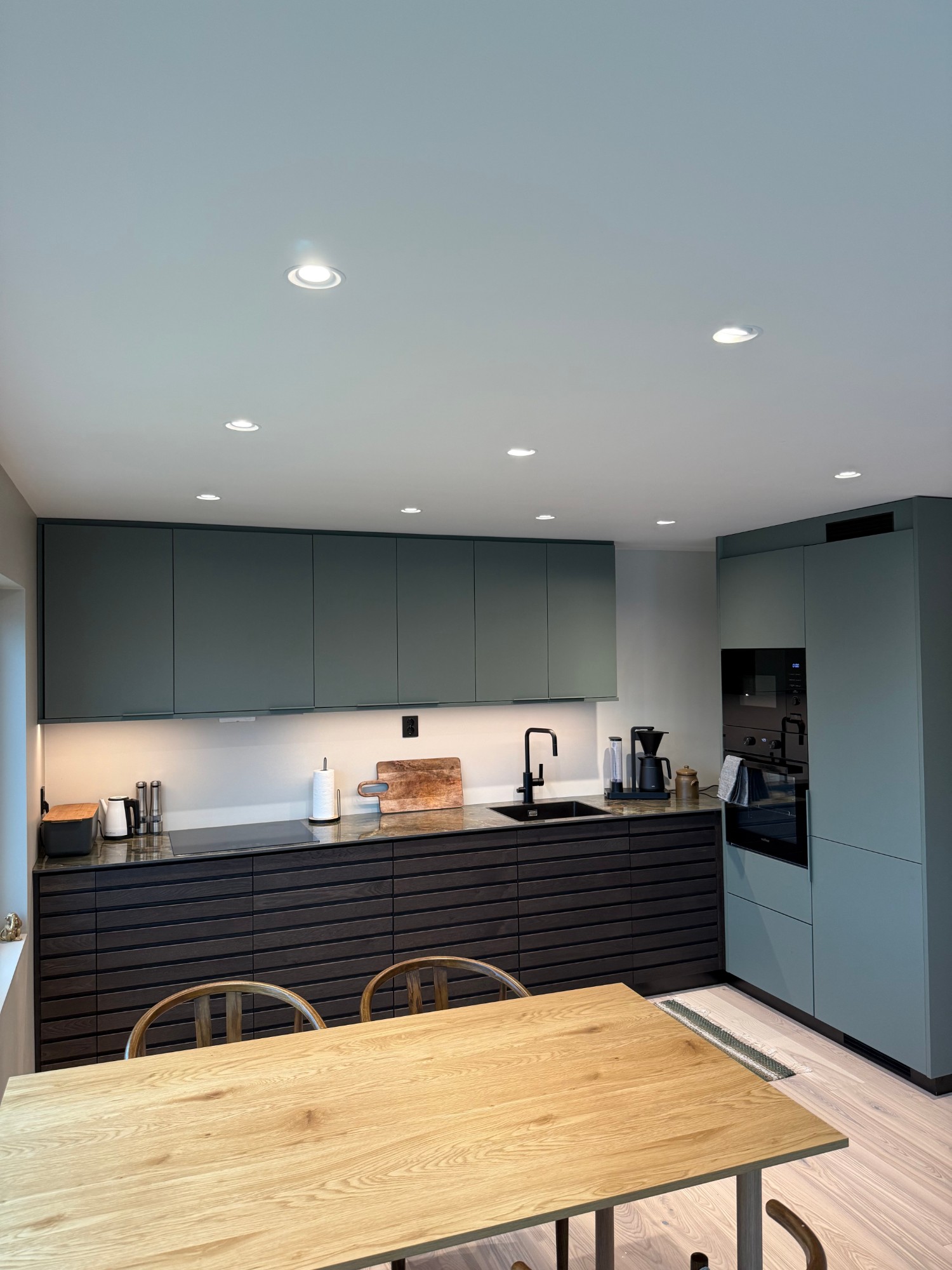 Modern kitchen